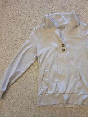 Banana Republic Heathered Gray Collared Sweatshirt Pullover Sz XS Button Accent